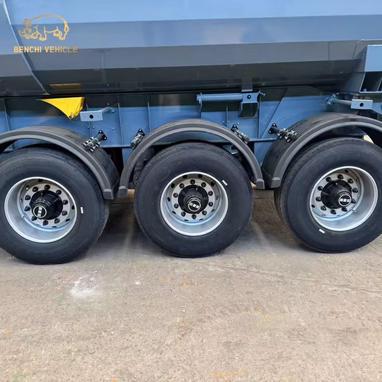 Semirimorchio ribaltabile posteriore a 3 assi costruito in fabbrica